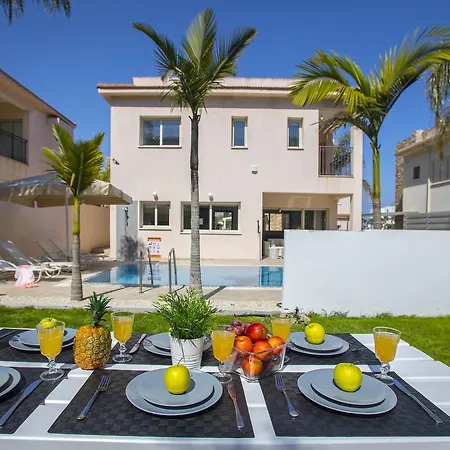 Seaside Michelle 10 * Protaras