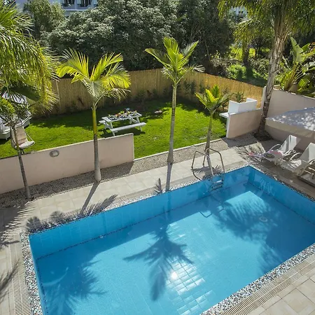 Villa Michelle 10 *