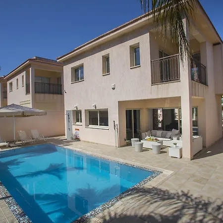 Seaside Michelle 10 Willa Protaras