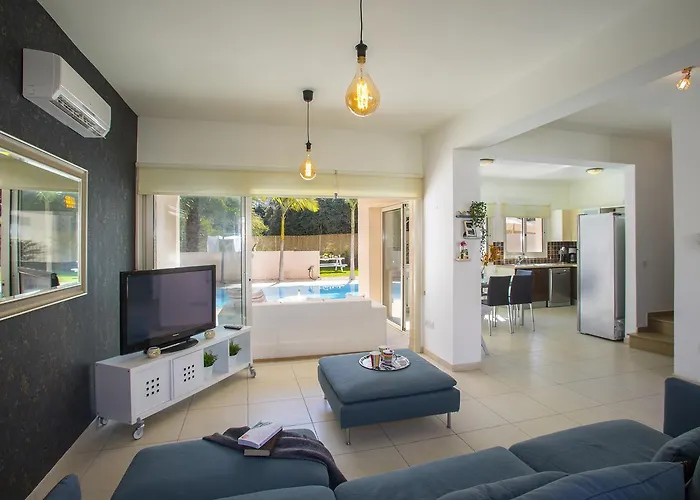 Seaside Michelle 10 Protaras