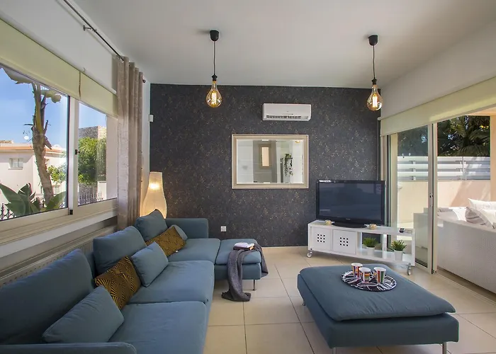 Villa Seaside Michelle 10 Protaras